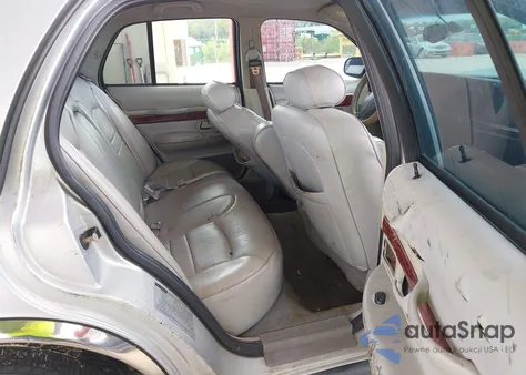 2000 Mercury Grand Marquis Ls z USA, uszkodzony, nr VIN 2MEFM75W5YX704324